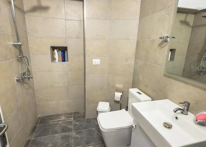 Cozy With Garden Apartament Përmet